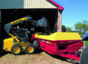 New Holland 165 Box Spreader, Wet Deluxe