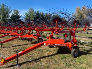 Kuhn SR 112 GII Deluxe Carted Speedrake (12 Wheel) – w/ Kickerwheel